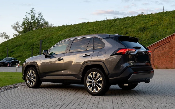 Toyota RAV4 cena 187000 przebieg: 29476, rok produkcji 2021 z Płock małe 631